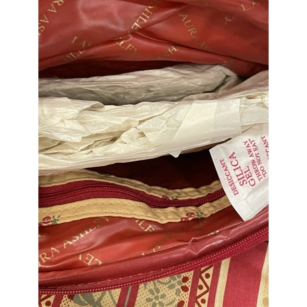 Vintage Laura‎ Ashley Fabric Toiletry Bag Set Red Tan Zipper Floral Cottage New
